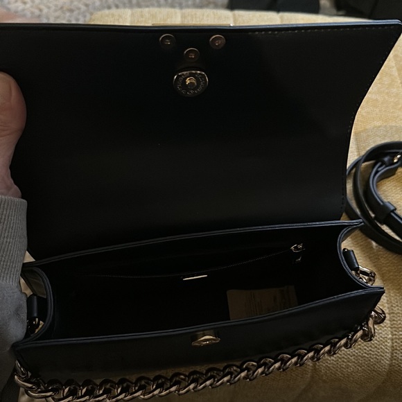 GUESS leather bag - BRAND NEW - never used - Picture 3 of 4